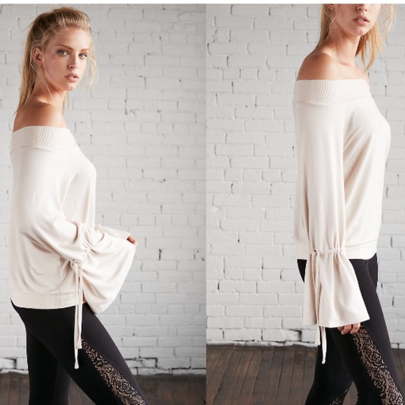 EUC Worn Once Express off shoulder sweatshirt XS - Picture 1 of 3